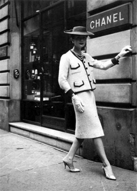 coco chanel major pieces 20s and 30s|coco chanel suit history.